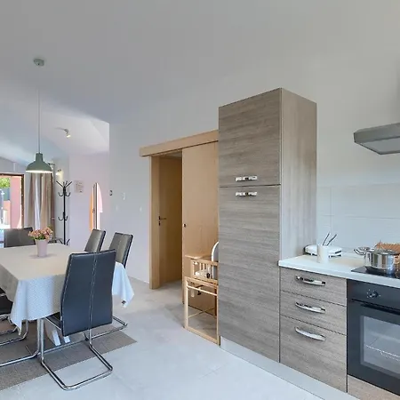Martulin Holiday home *