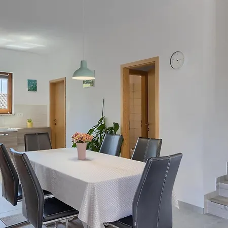 Martulin Tatil Evi